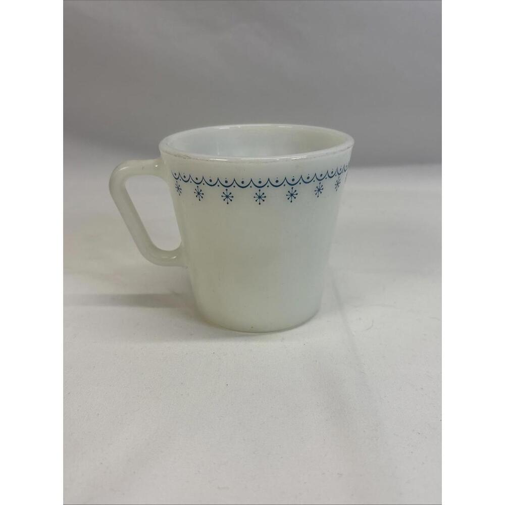 Pyrex Blue Snowflake Garland White Coffee Cup Mug 1410 8 oz Vintage
